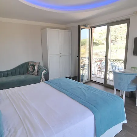 Cunda Rota Hotel 3*