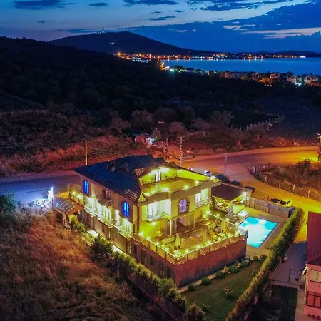 Cunda Rota 3*