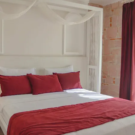 فندق Cunda Rota 3*